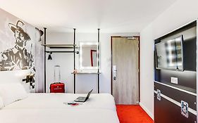 Ibis Styles la Plaine Saint Denis